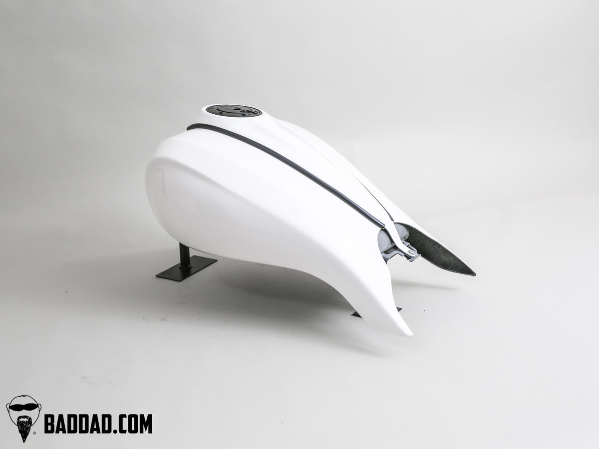 Vantage Series stretched tank shroud side profile with Vantage Series Dash