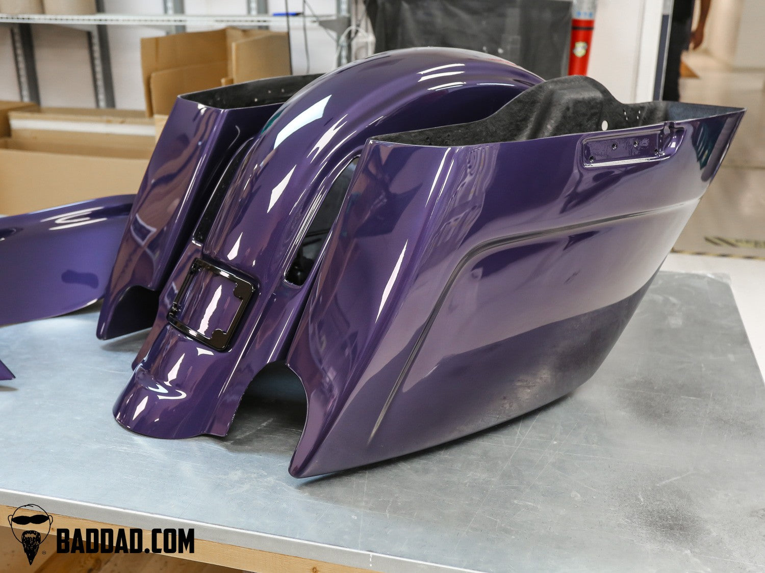 Vantage Series stretched saddlebags and rear fender painted Purple Abyss