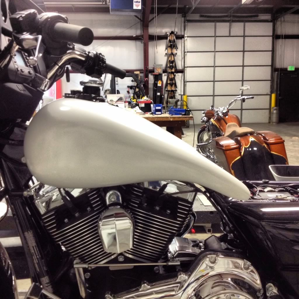 Classic Series Stretched Tank Shroud (Dealer)