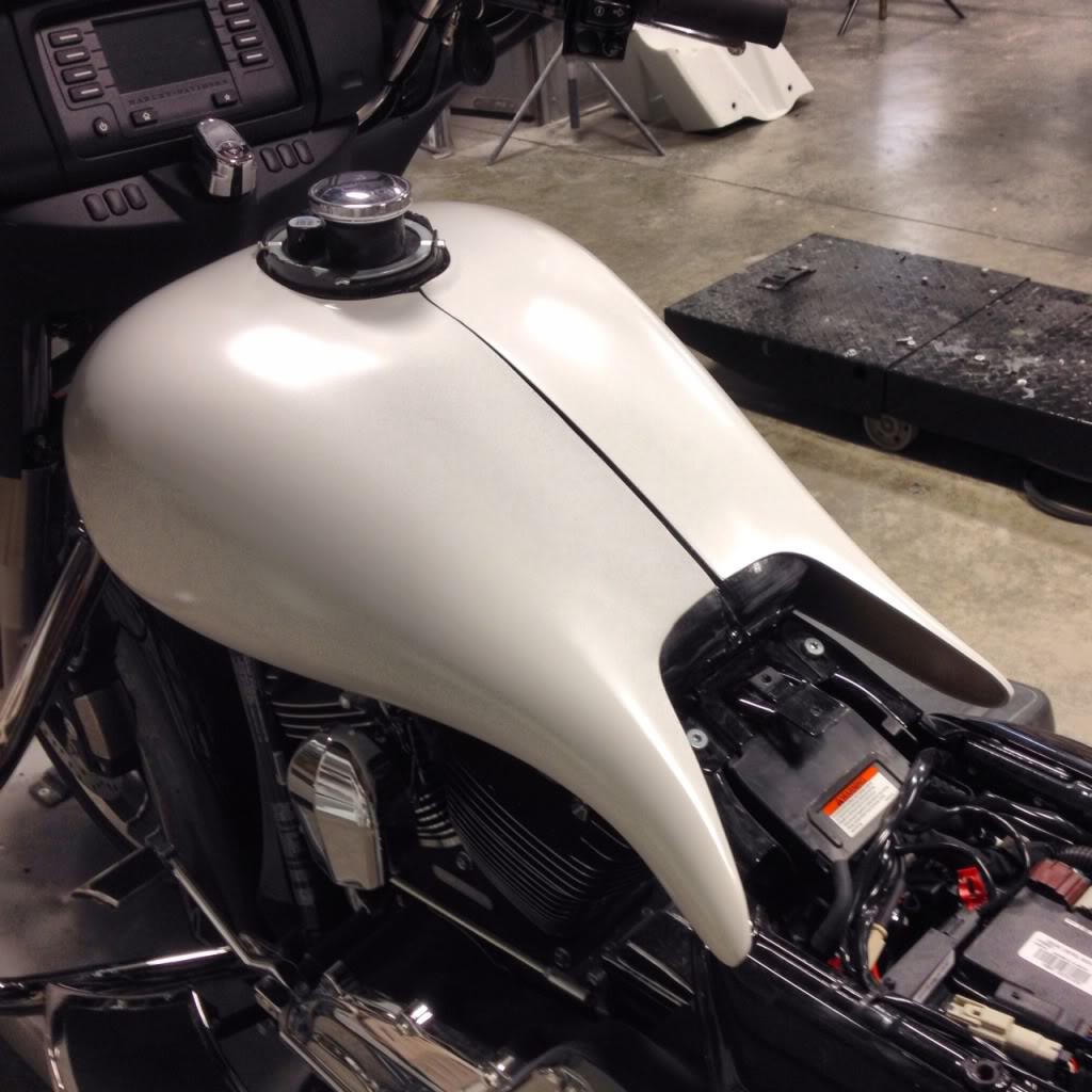 Classic Series Stretched Tank Shroud (Dealer)