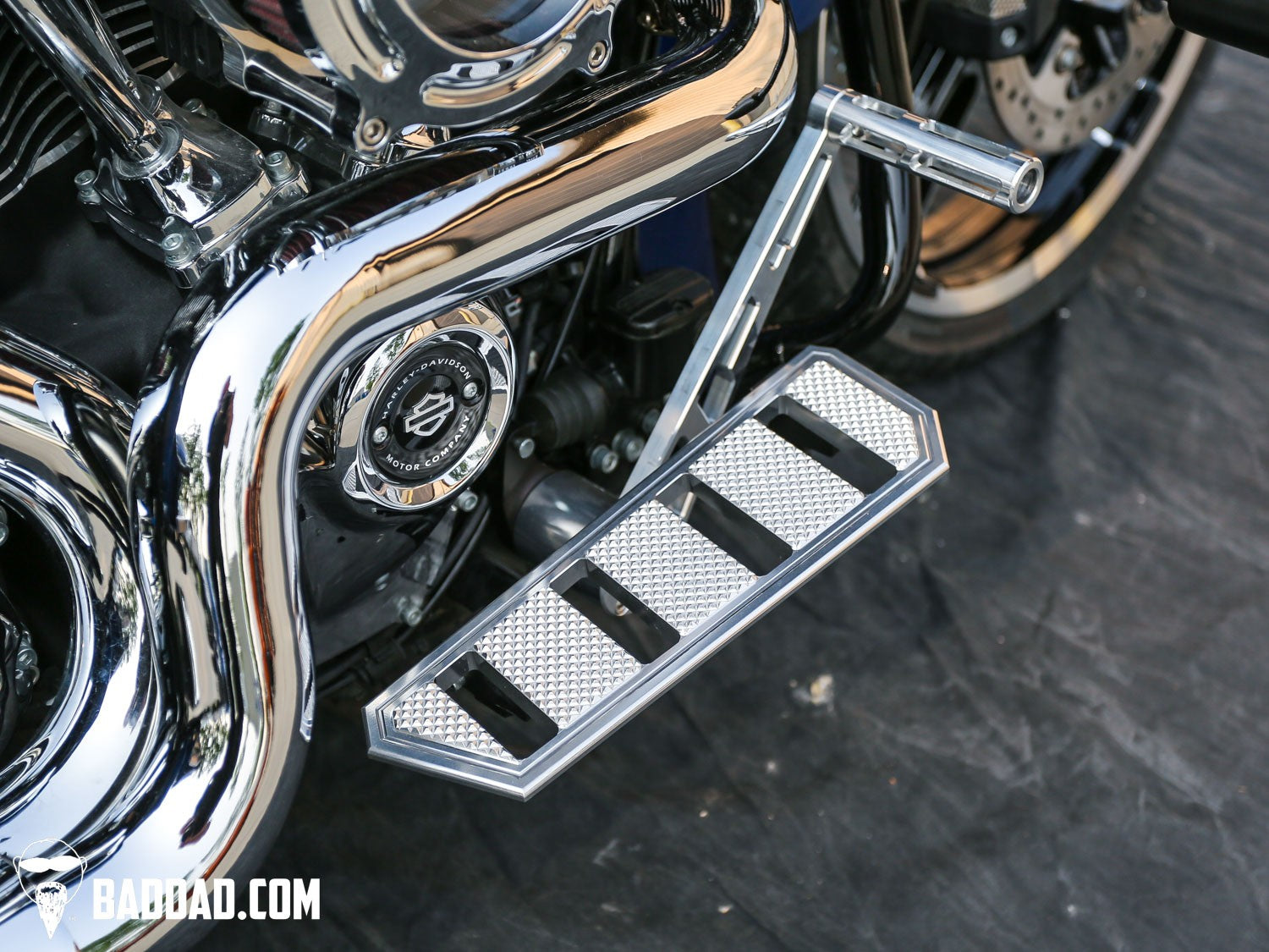 Road Glide performance floorboards