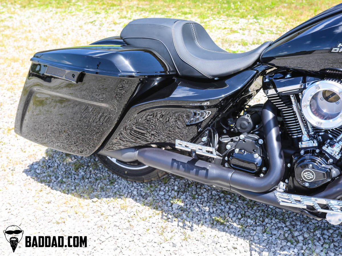 Top-down view of Vantage Series saddlebags on a Road Glide